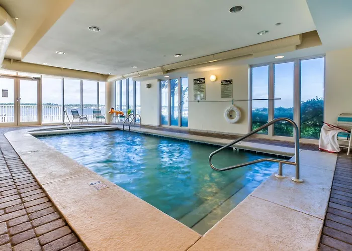 Lagoon Tower By Luxury Gulf Aparthotel 3*